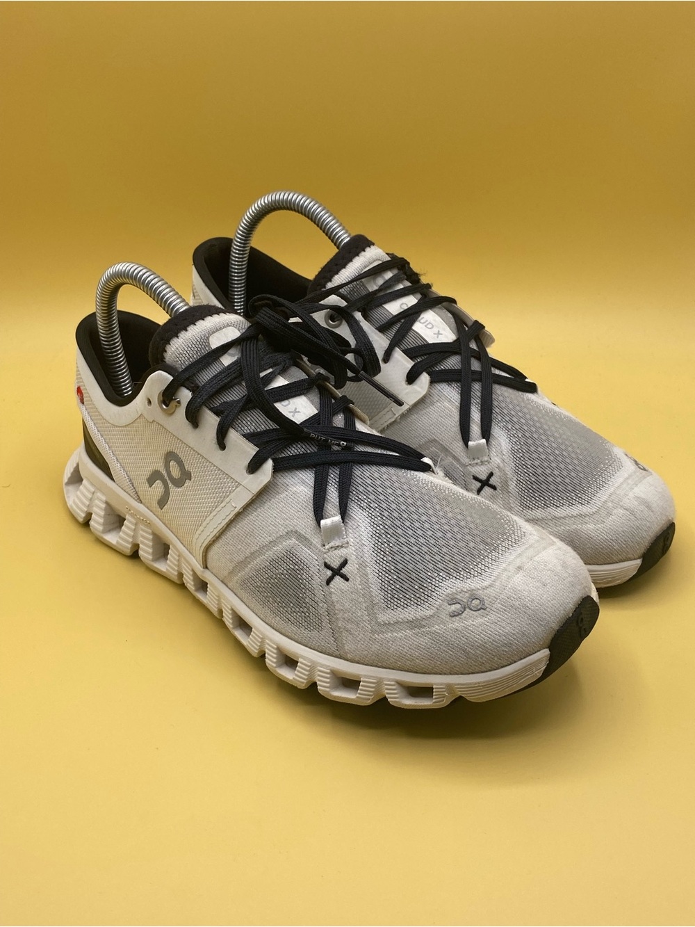 On Cloud X 3 running shoes in a white and black - Picture 5 of 5